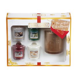 YANKEE CANDLE 4 VOTIVE WITH HOLDER GIFT SET